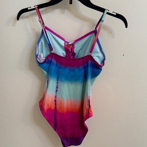 Lucky Brand Tie-Dye One Piece Swimsuit - Picture 3 of 4